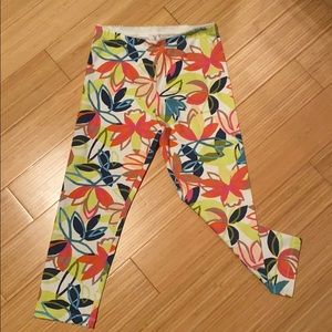 Tea Floral Capri Leggings